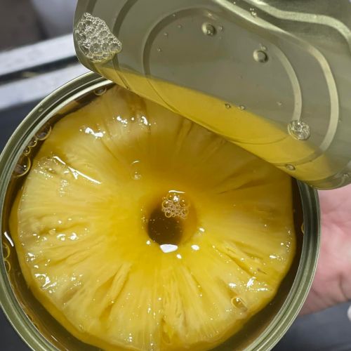Canned pineapple