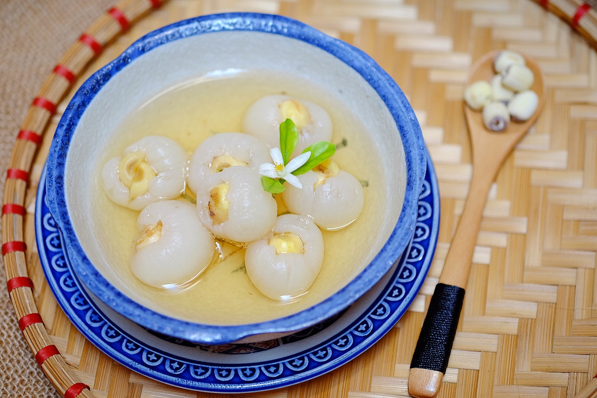 Canned-longan-is-a-great-ingredient-for-a-variety-of-dishes