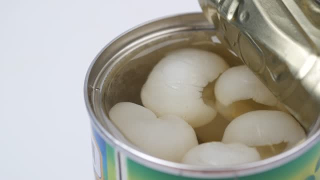 canned longan